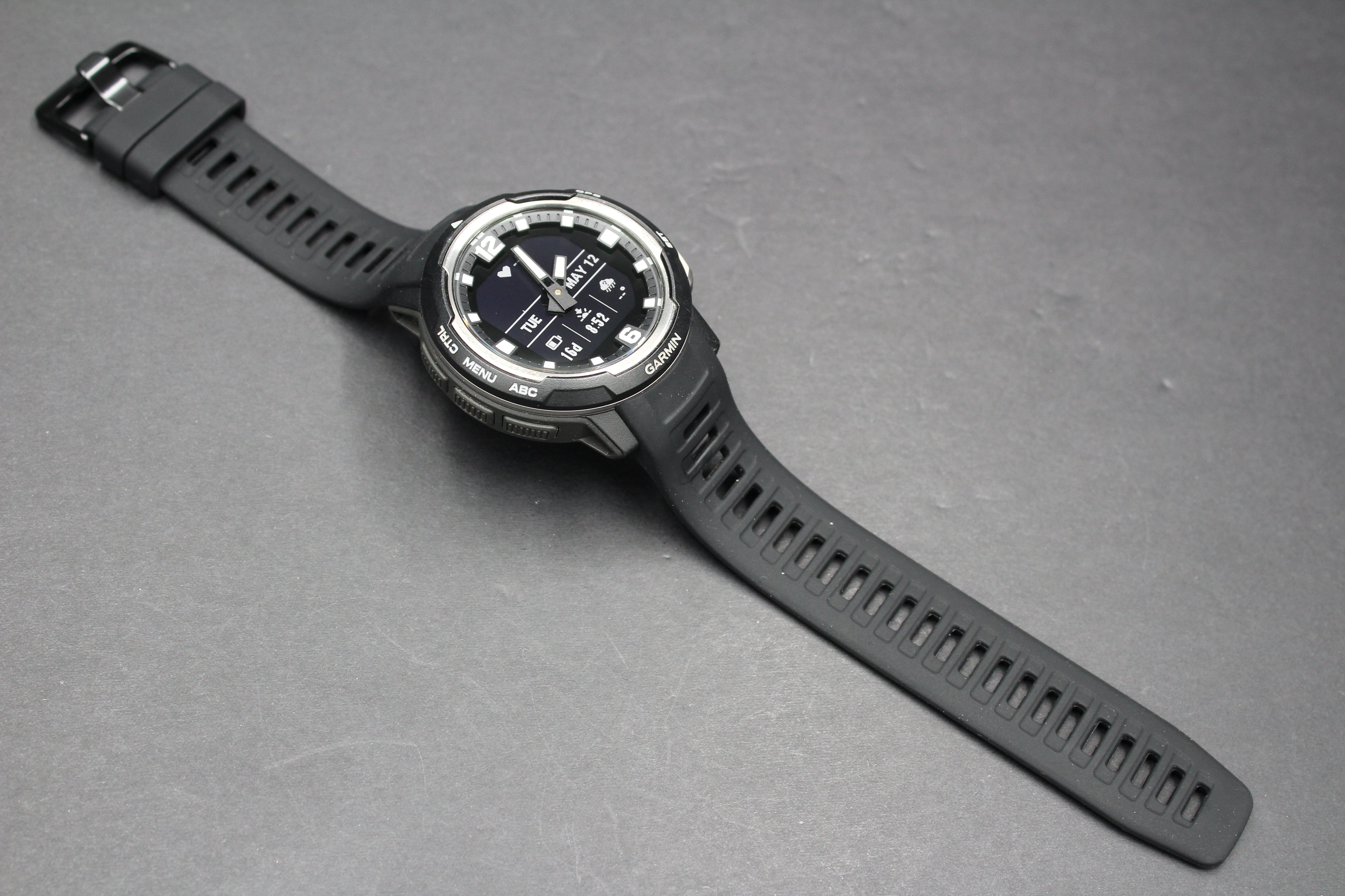 Garmin Instinct Crossover – Standard Edition – Refurbished