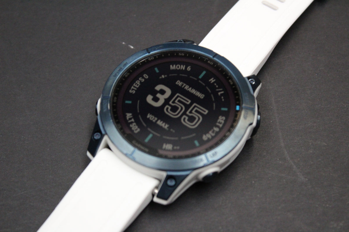 Garmin Fenix 7 Sapphire Solar - Refurbished
