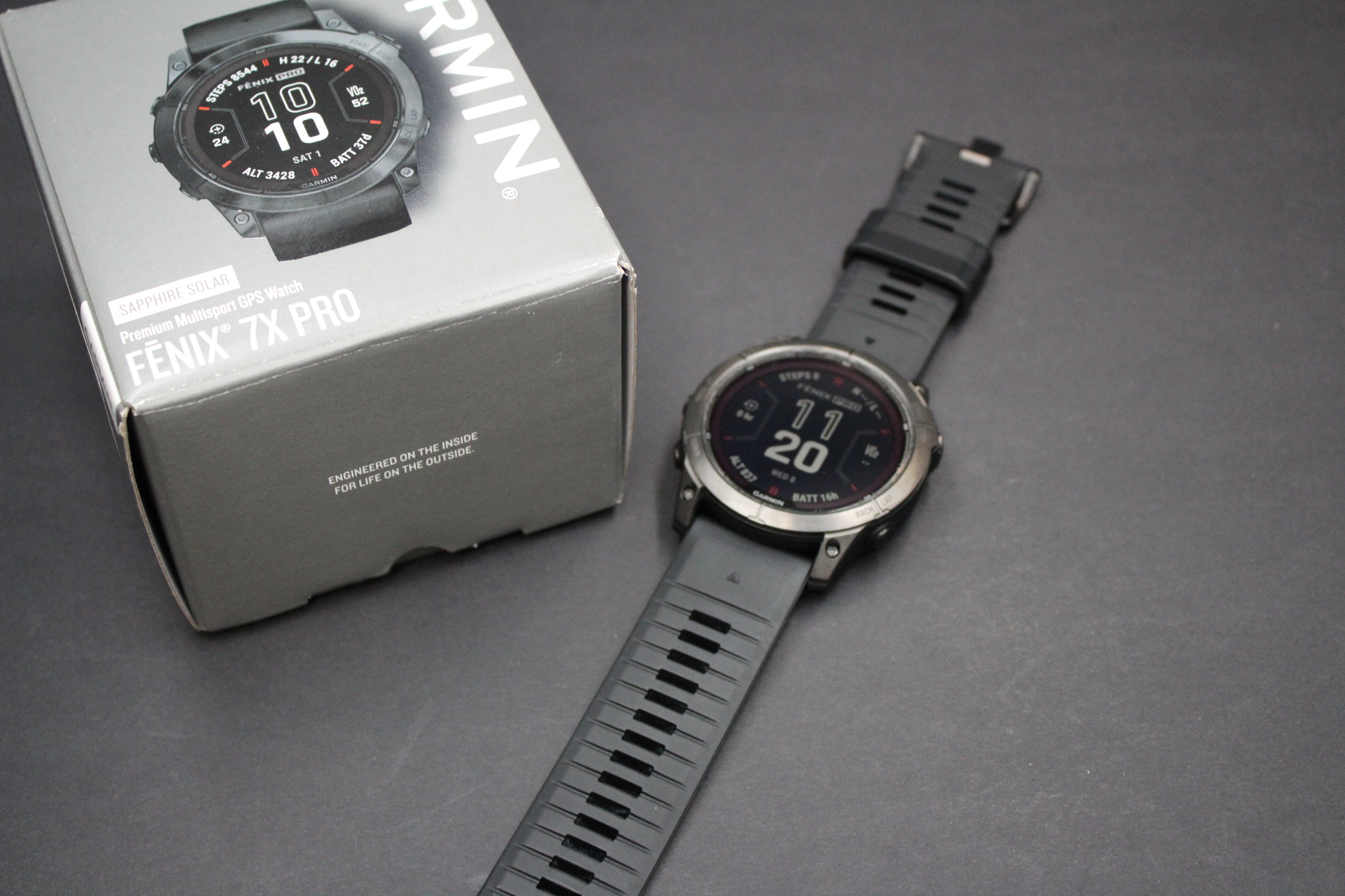 Garmin Fenix 7X Pro Sapphire Solar - Refurbished