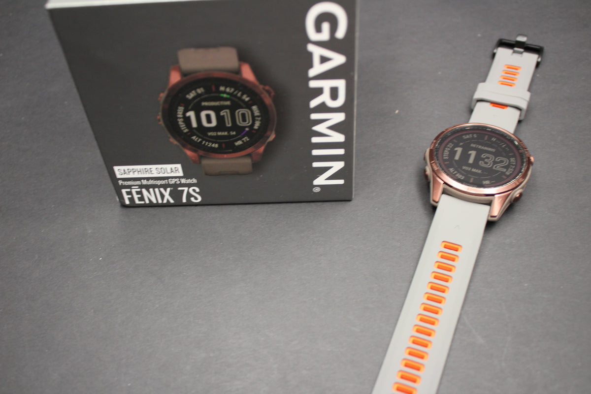 Garmin Fenix 7S Sapphire Solar - Refurbished