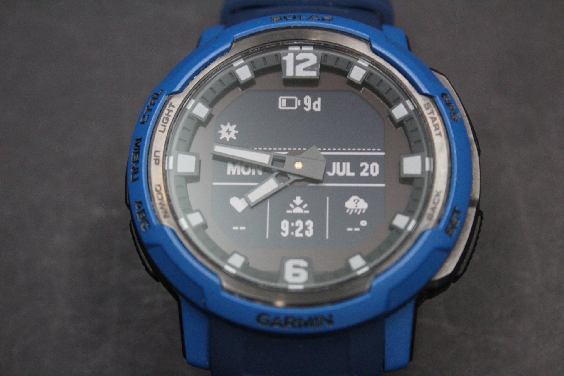 Garmin Instinct Crossover – Solar Edition – Refurbished