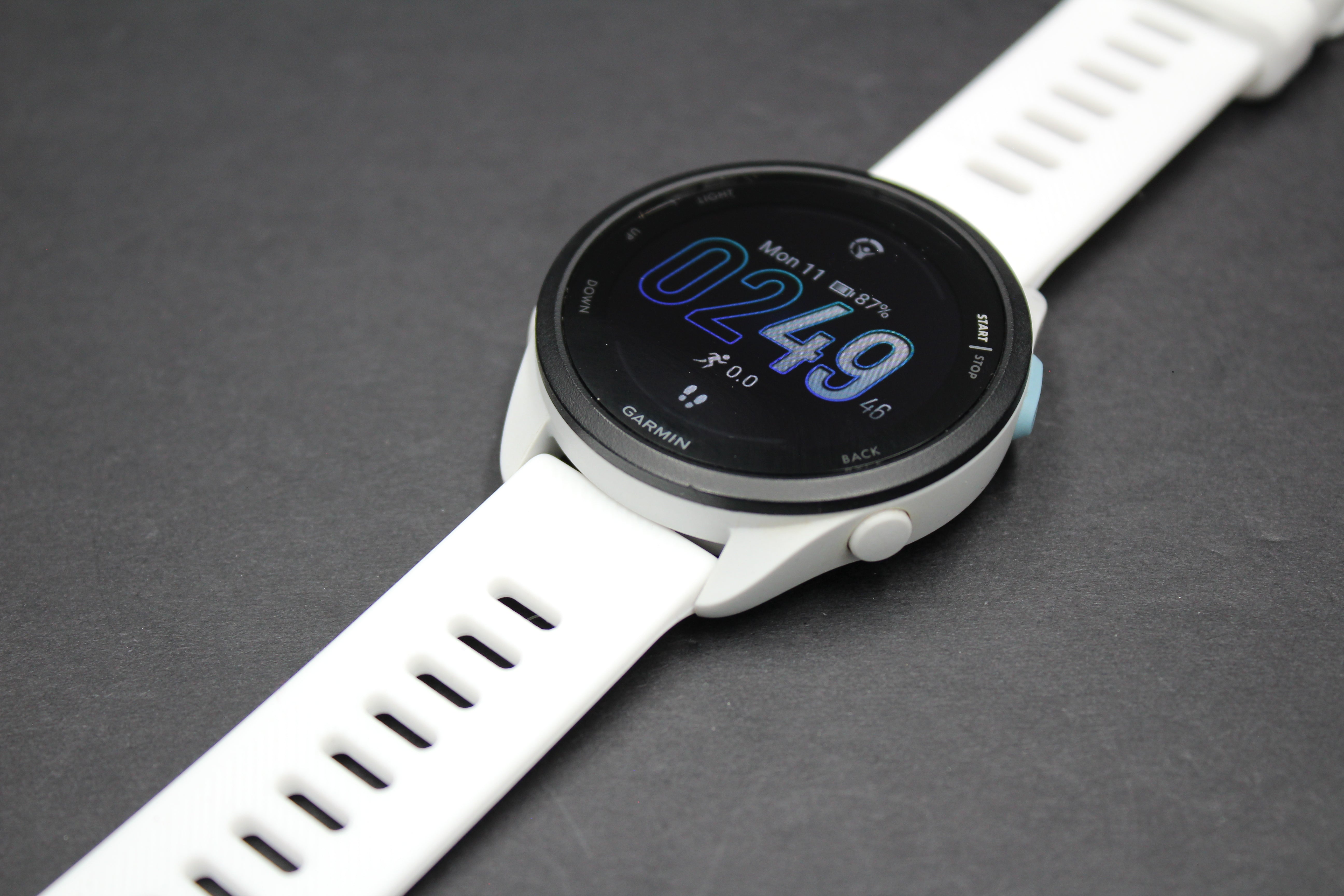 Garmin Forerunner 165 Music – Refurbished