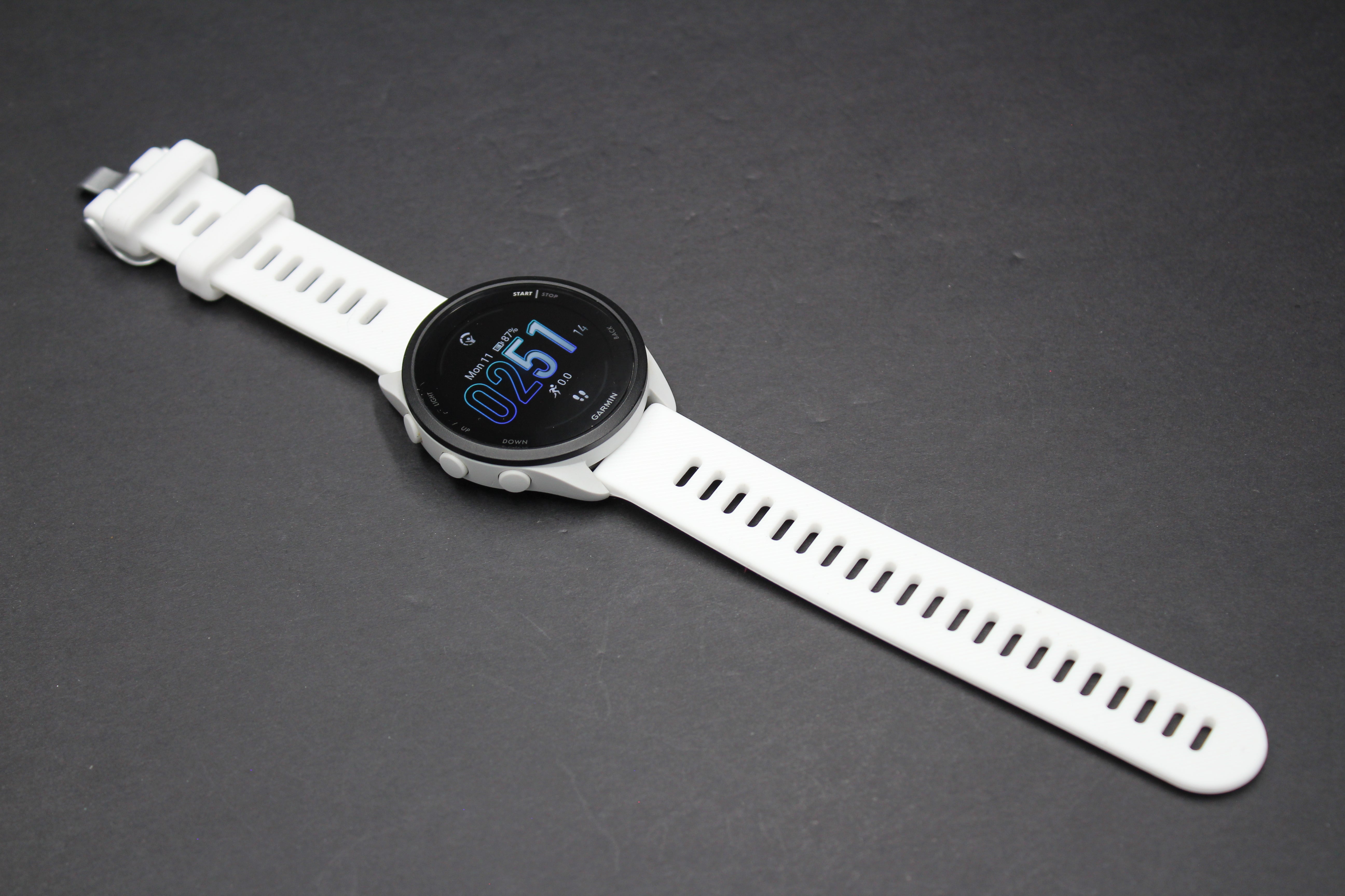 Garmin Forerunner 165 Music – Refurbished
