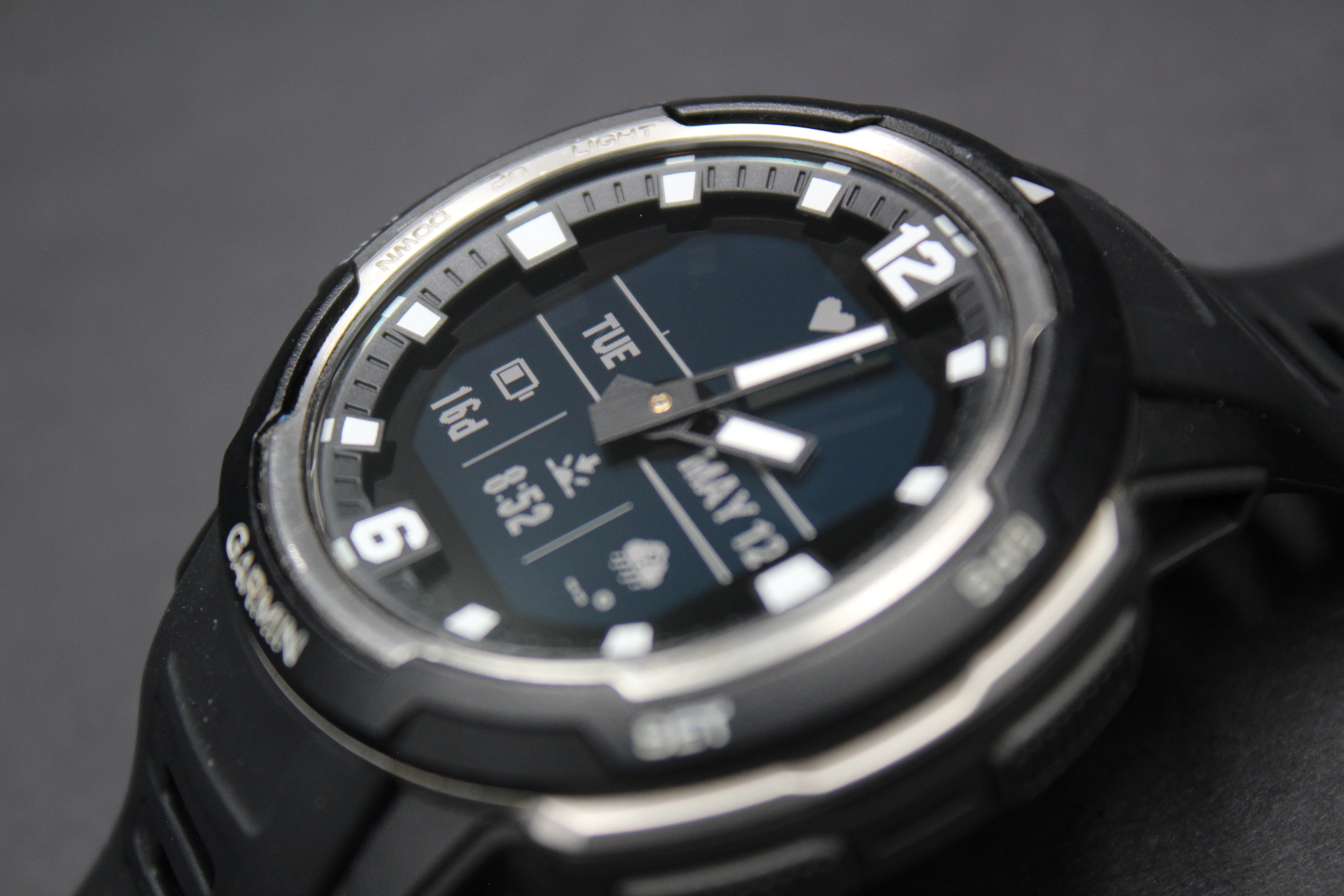 Garmin Instinct Crossover – Standard Edition – Refurbished