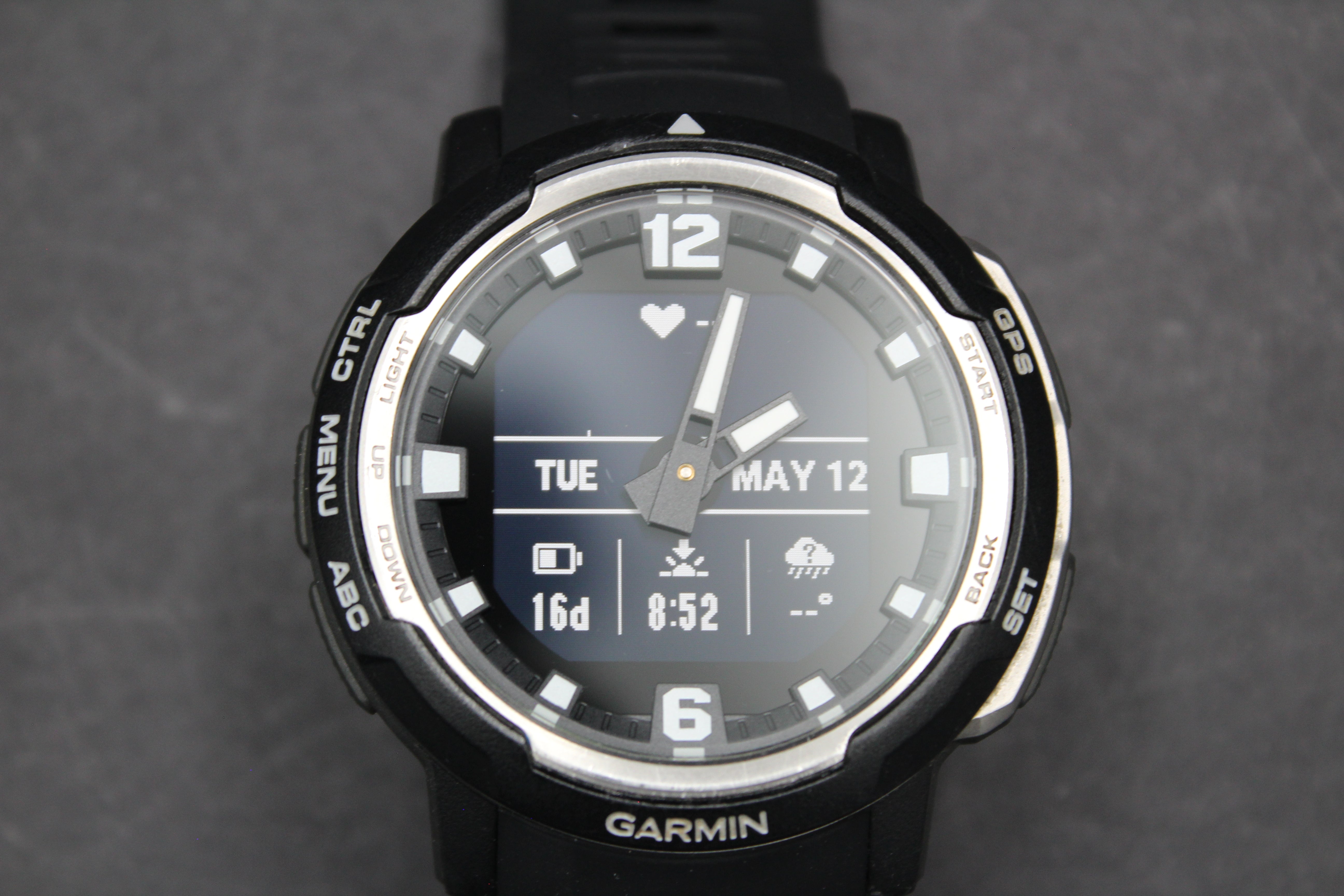 Garmin Instinct Crossover – Standard Edition – Refurbished